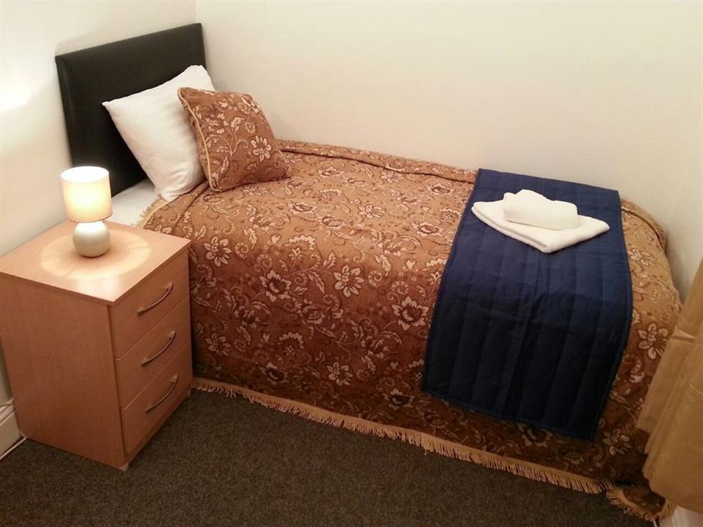 Metro House Star Accommodation Лондон Екстериор снимка