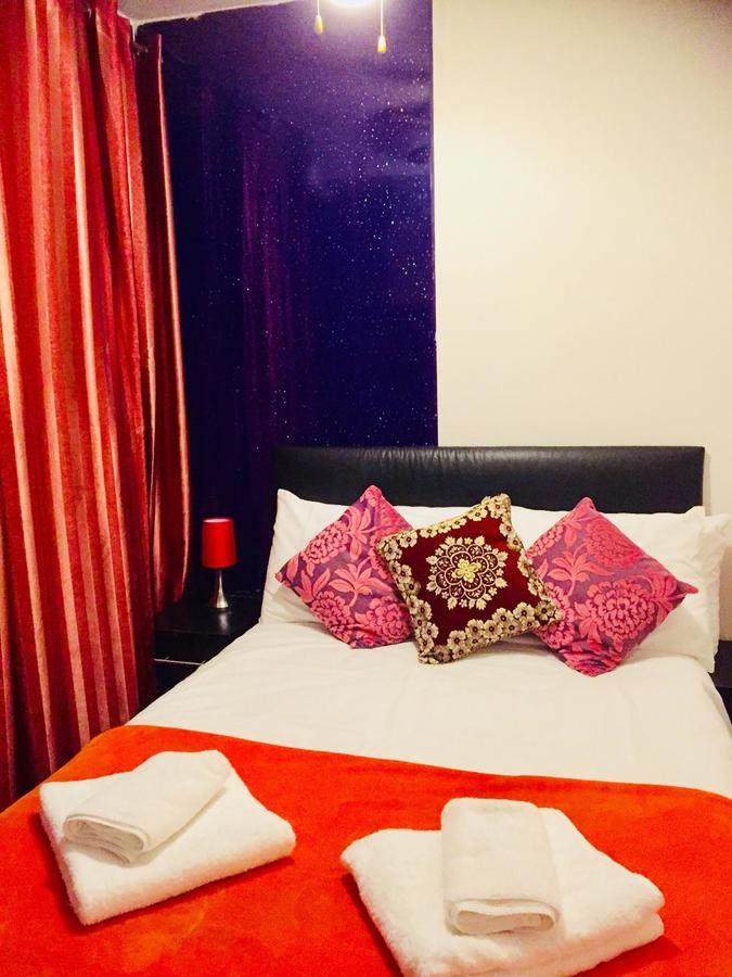 Metro House Star Accommodation Лондон Екстериор снимка